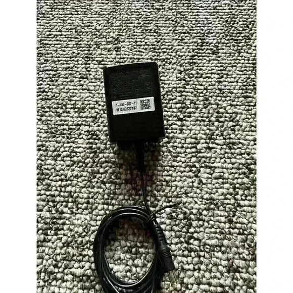 Sony AC-M13N0227 12V 1-492-687-11 AC Power Adapter for Sony - Picture 2 of 4